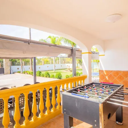 Cubo's Sporting Paloma Villa